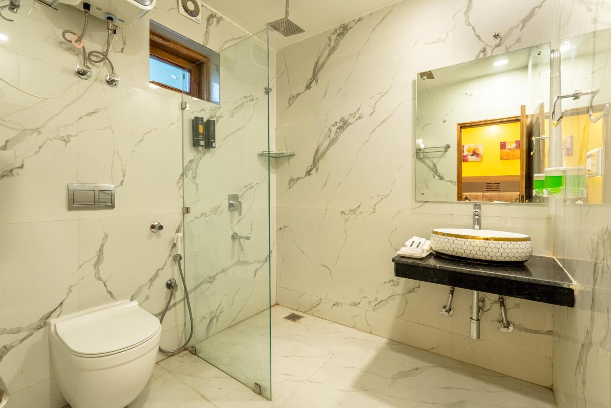 Lime Tree Hotel & One Bhk Serviced Apartment Noida - Sector 50 Metro Dış mekan fotoğraf