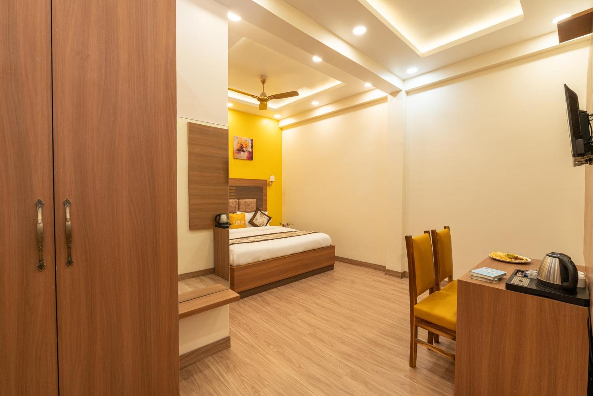 Lime Tree Hotel & One Bhk Serviced Apartment Noida - Sector 50 Metro Dış mekan fotoğraf