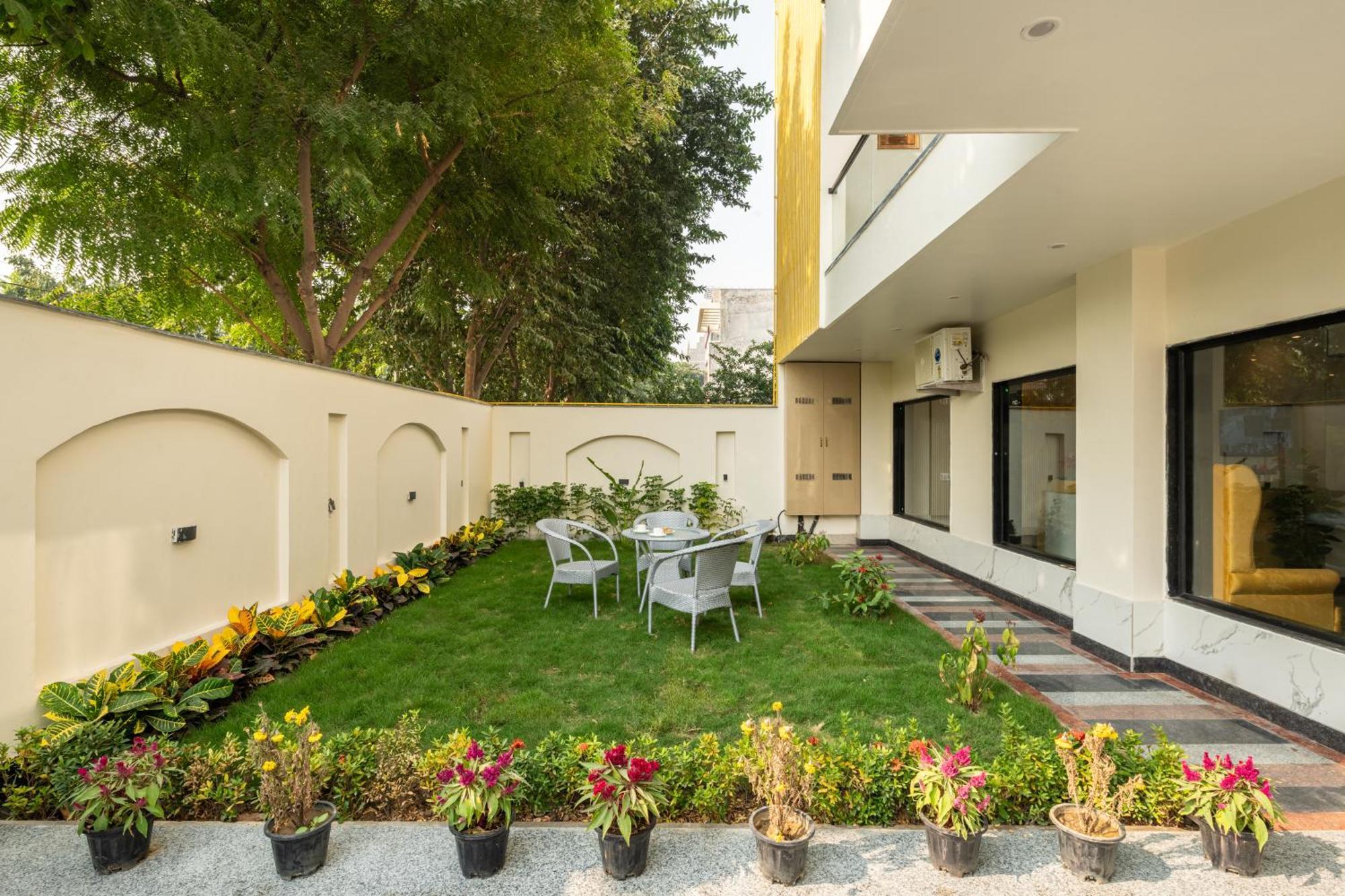Lime Tree Hotel & One Bhk Serviced Apartment Noida - Sector 50 Metro Dış mekan fotoğraf