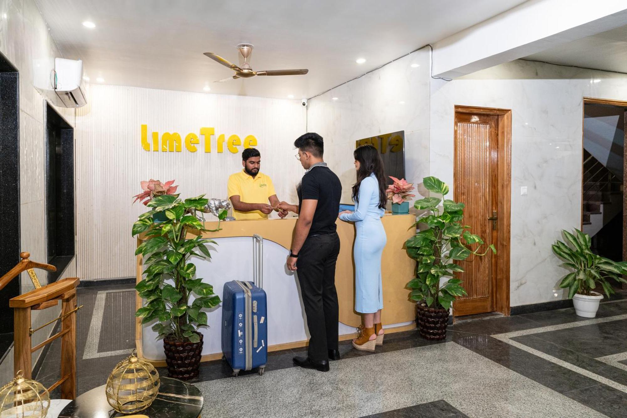 Lime Tree Hotel & One Bhk Serviced Apartment Noida - Sector 50 Metro Dış mekan fotoğraf