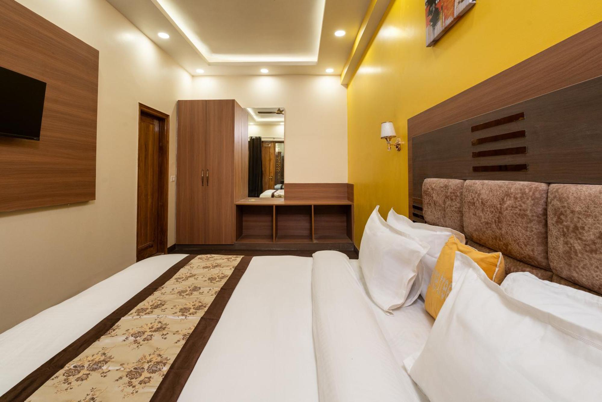 Lime Tree Hotel & One Bhk Serviced Apartment Noida - Sector 50 Metro Dış mekan fotoğraf
