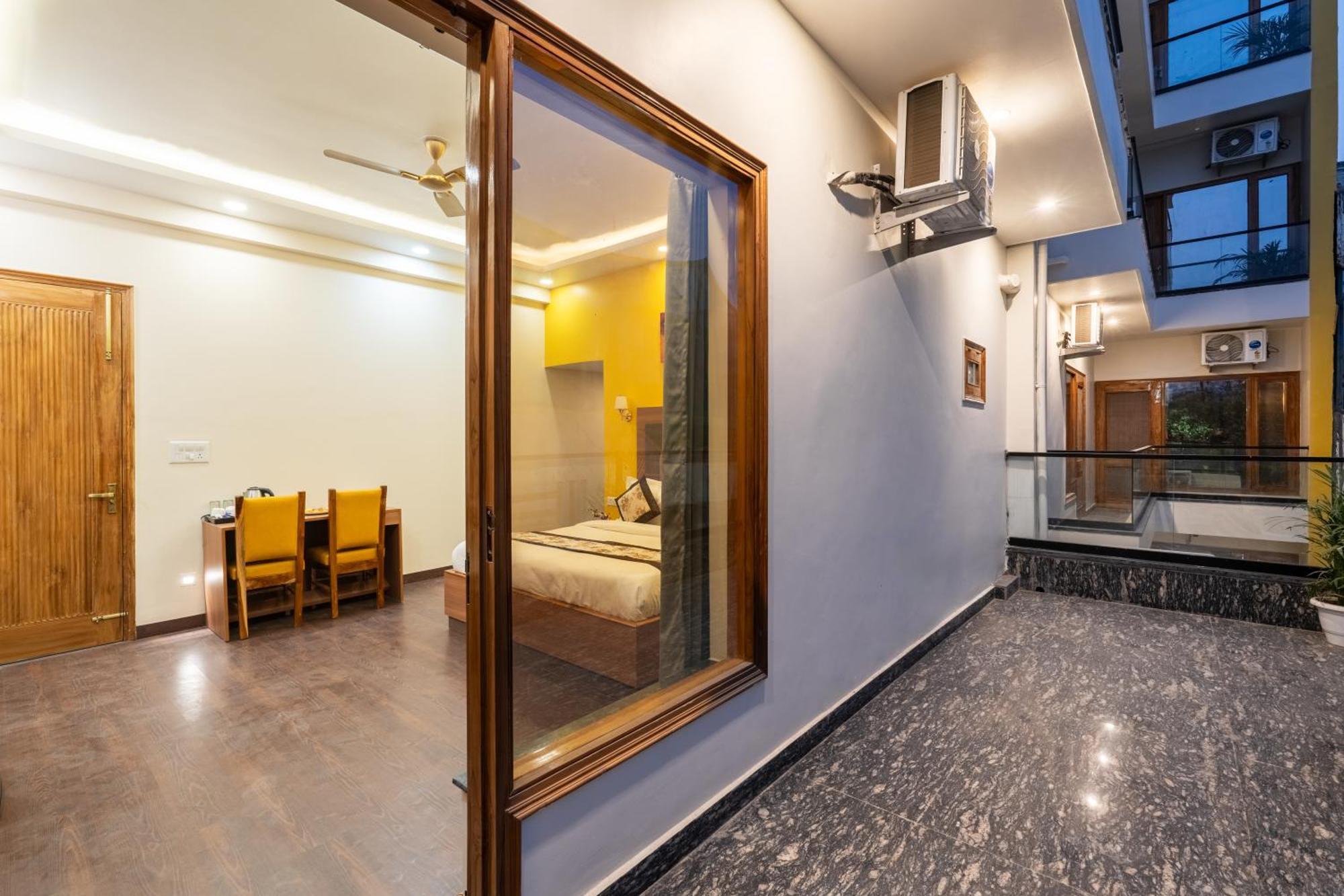 Lime Tree Hotel & One Bhk Serviced Apartment Noida - Sector 50 Metro Dış mekan fotoğraf