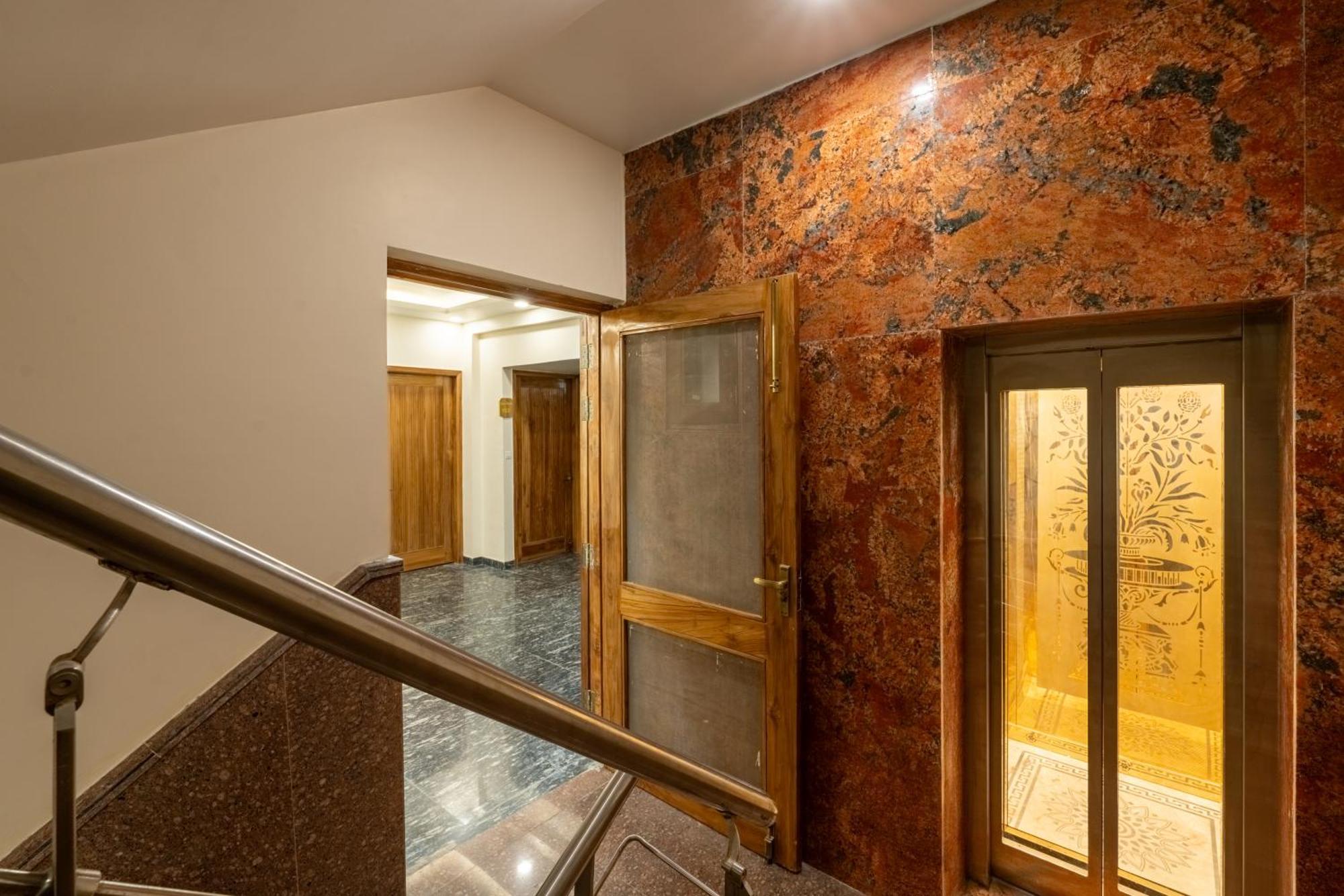 Lime Tree Hotel & One Bhk Serviced Apartment Noida - Sector 50 Metro Dış mekan fotoğraf